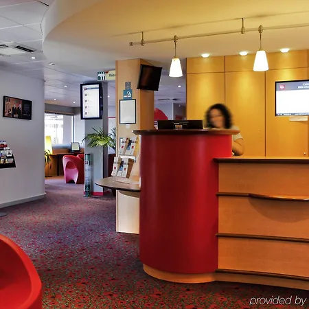 Ibis Lyon Est Bron