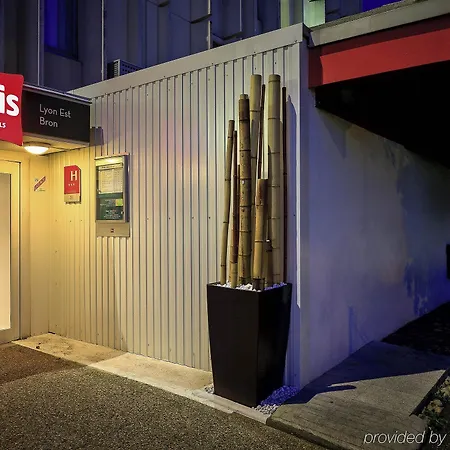 Hotel Ibis Lyon Est Bron