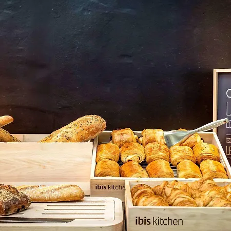 Ibis Lyon Est Hotel Bron